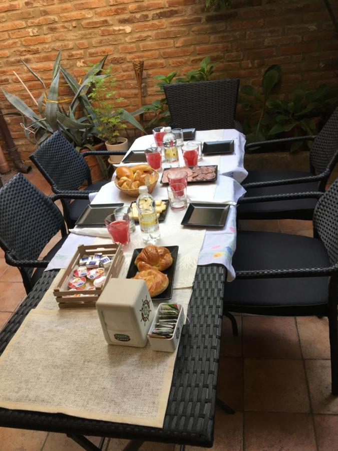 B&B Le Campane Ферара Екстериор снимка